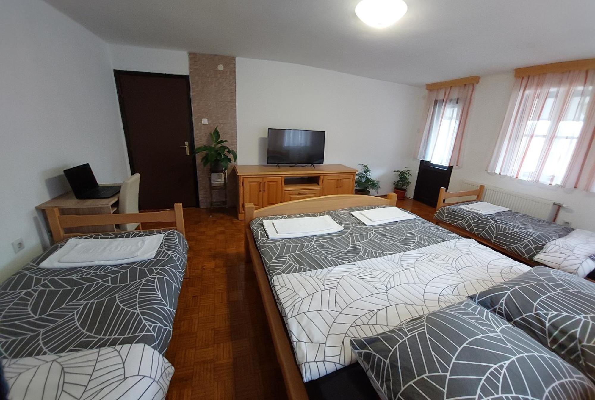 Panorama Travnik Aparthotel Kamer foto