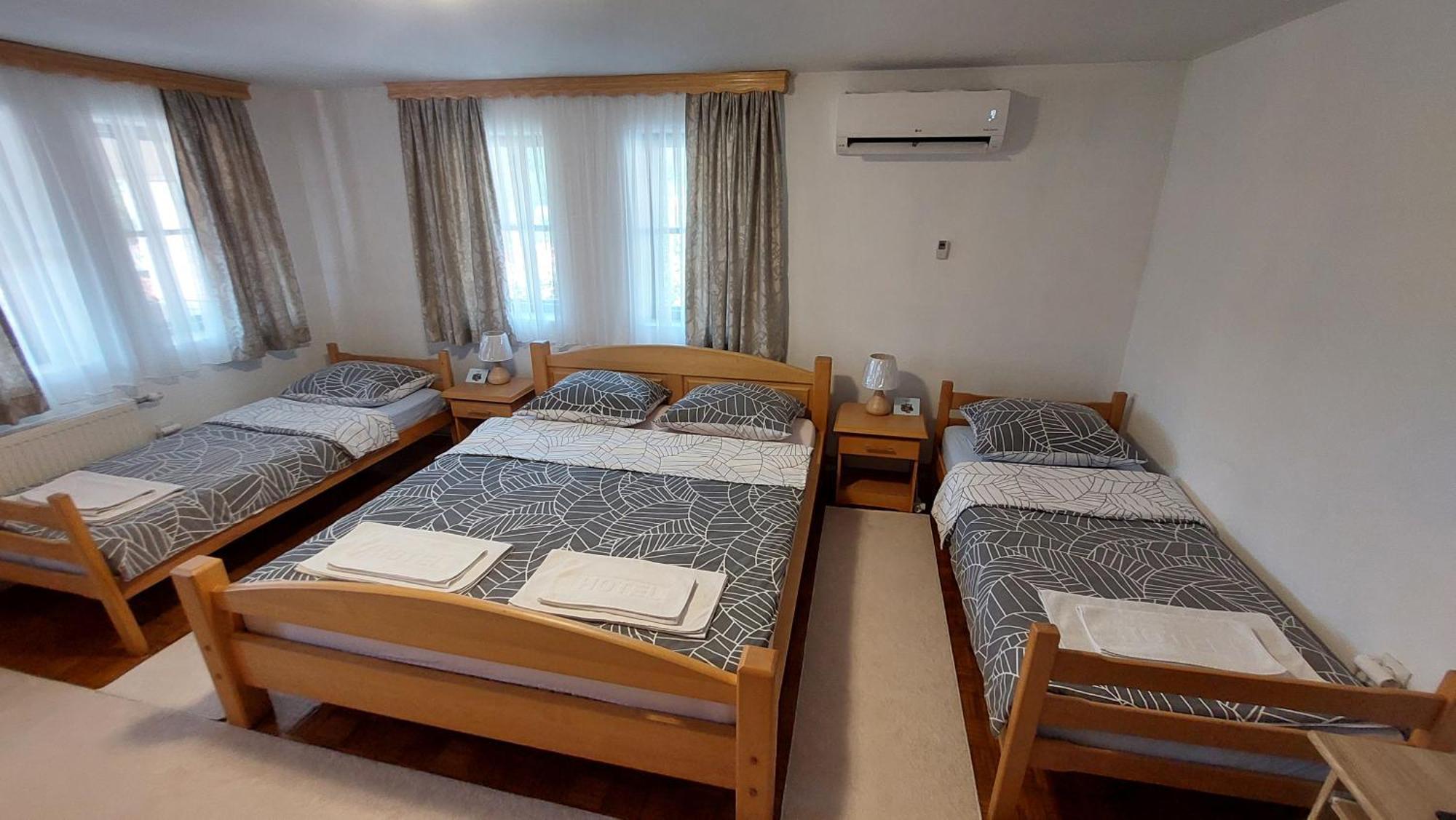 Panorama Travnik Aparthotel Buitenkant foto